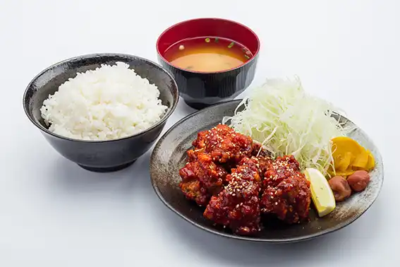 韓国風辛辛唐揚げ定食（4個入り）